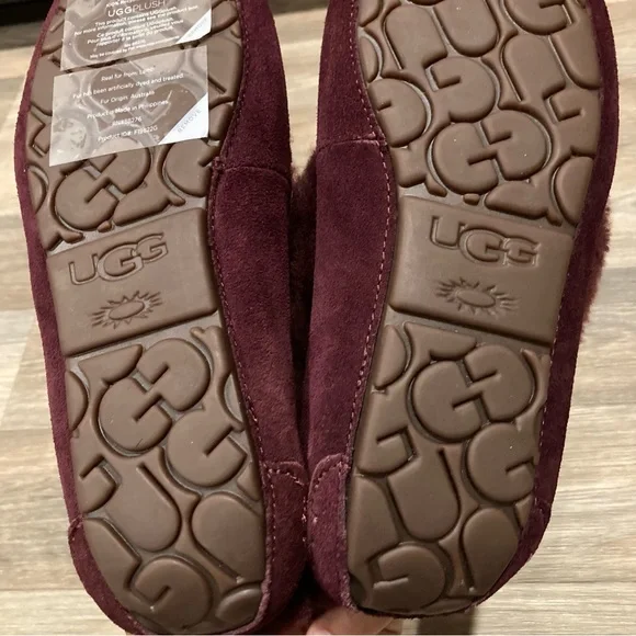 🆕 UGG Dakota Spill Seam Slippers NWOT - Picture 7 of 8